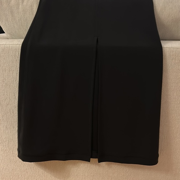 Lululemon black very long v-neck stretch dress. Slit front. - Picture 4 of 4